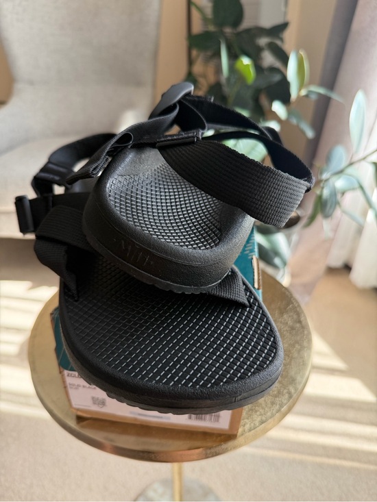 Sandals_&_Flip_Flops